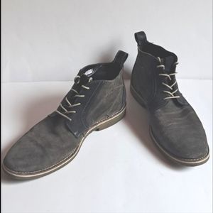 Men's Gray Suede Chukka Boots - Comfortable Lace-Up